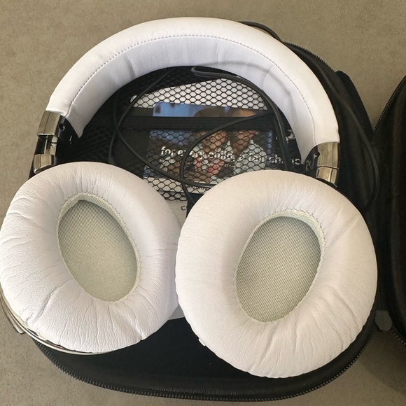 Cowin noise canceling earphones - Picture 2 of 5